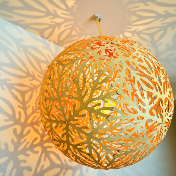 Lampa wisząca Sola w kolorze naturalnym i pomarańczowym — kopia.jpg